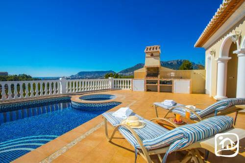 Abahana Villas The Sun