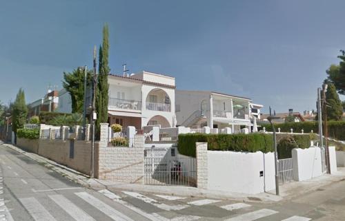Uhc Acacias Apartments