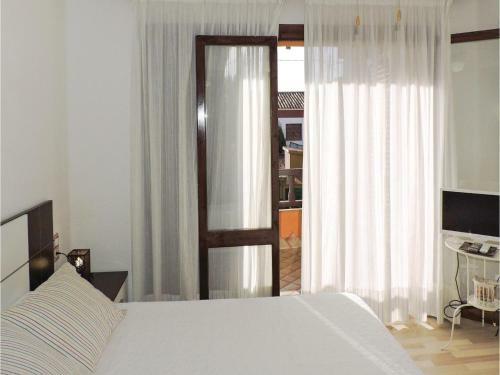 Three-bedroom Holiday Home In Cambrils
