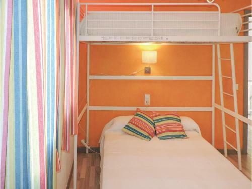Three-bedroom Holiday Home In Cambrils