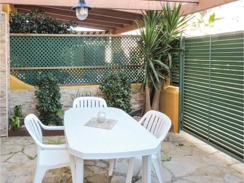 Three-bedroom Holiday Home In Cambrils