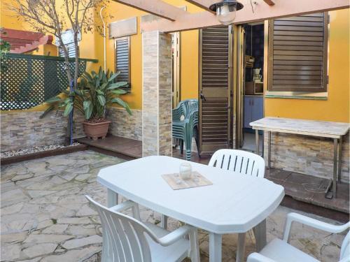 Three-bedroom Holiday Home In Cambrils