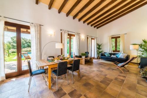 Campanet Villa Sleeps 4 Pool Air Con Wifi