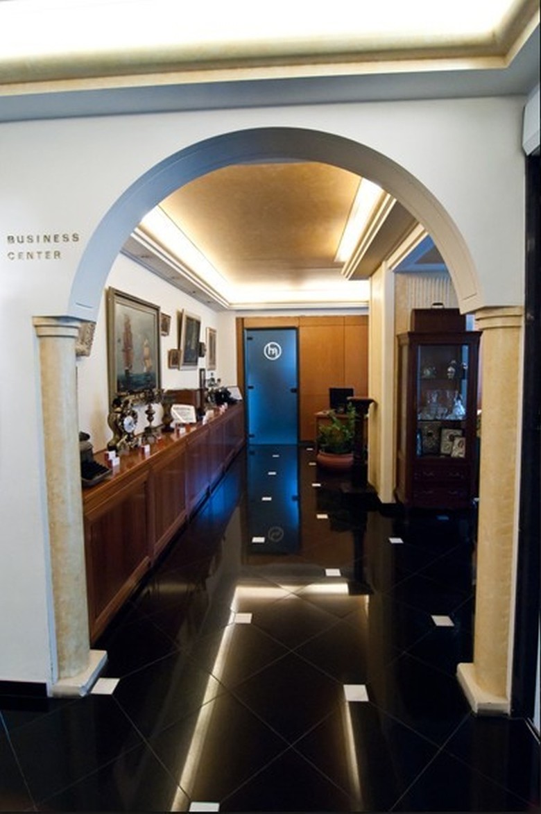 Oasis Hotel Apartments