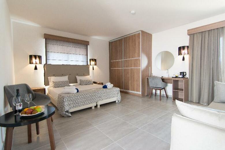 Lavris Hotels And Bungalows