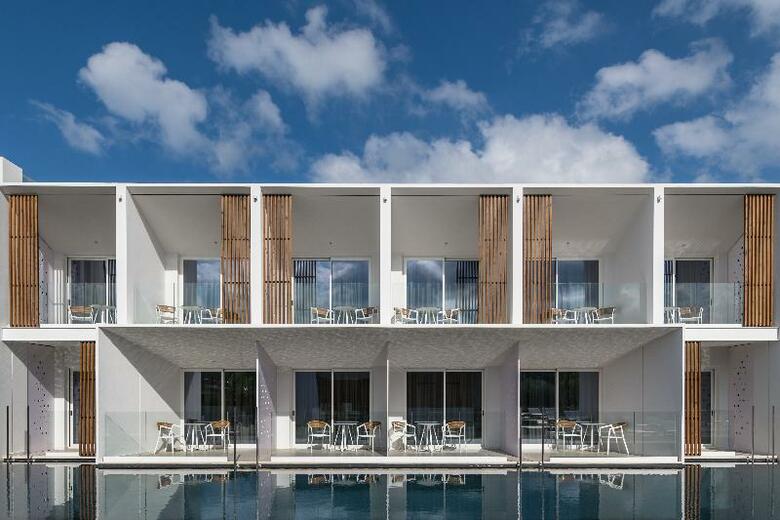 Lavris Hotels And Bungalows