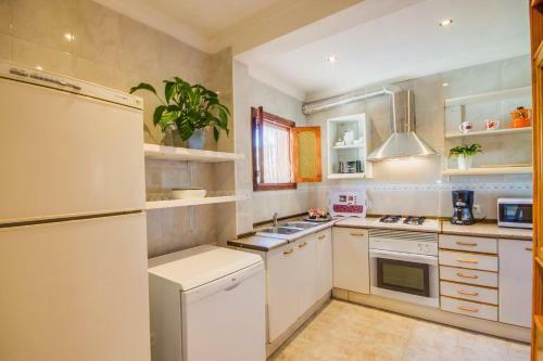 Can Picafort Villa Sleeps 11 Pool Air Con Wifi
