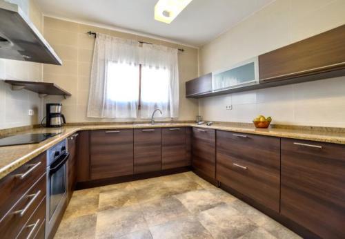 La Fustera Villa Sleeps 14 Pool