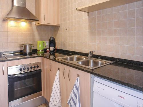 Three-bedroom Apartment In Castello D'empuries