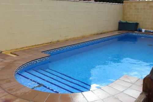 Chalet Popeye Con Piscina