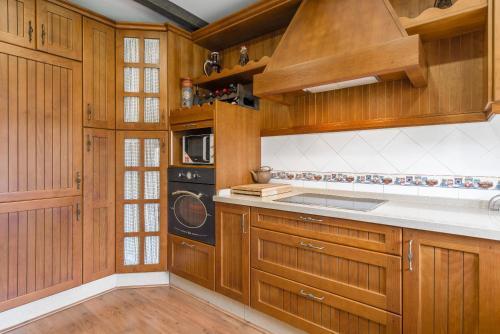 Villa Marty - S�lo Mayores De 25 A�os