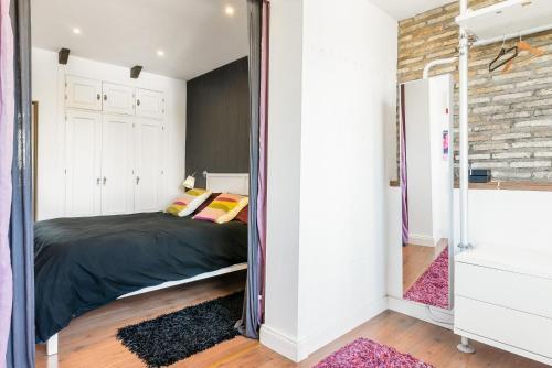 Villa Marty - S�lo Mayores De 25 A�os