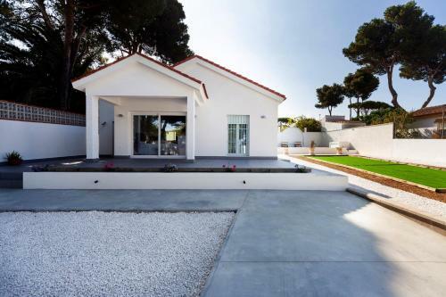 Chalet En Chiclana - "la Morri�a"