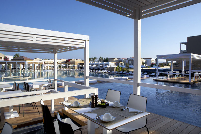 Pelagos Suites Hotel