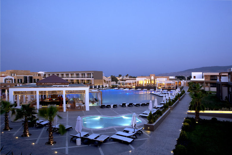 Pelagos Suites Hotel