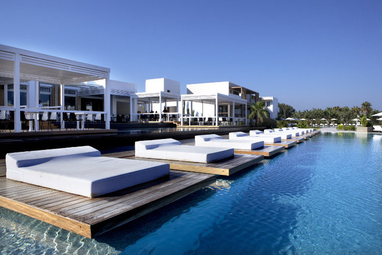 Pelagos Suites Hotel