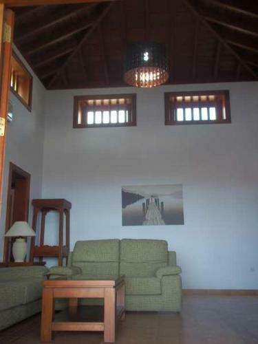 Conil Villa Sleeps 6 Pool Wifi