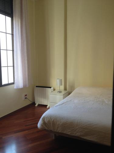 Cruz Conde, C�ntrico Apartamento En C�rdoba