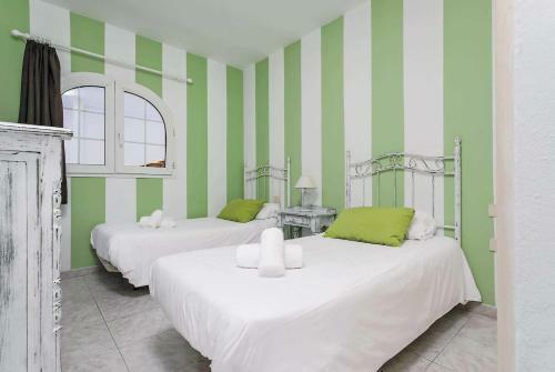 Corralejo Villa Sleeps 5 Air Con Wifi