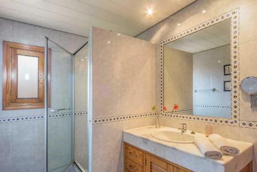 Corralejo Villa Sleeps 6 Wifi