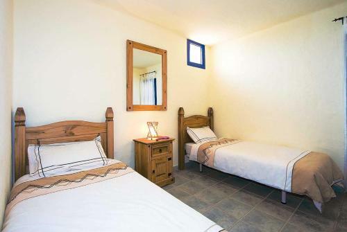 Corralejo Villa Sleeps 6 Pool Wifi
