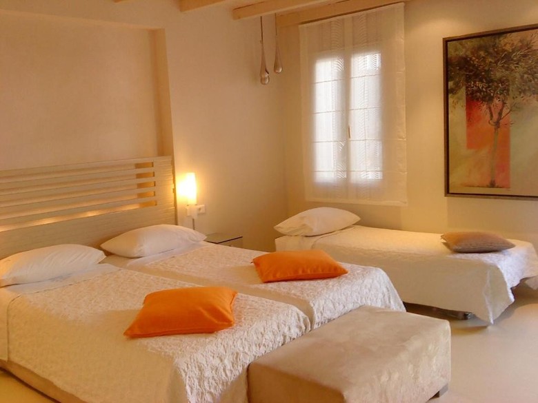 Hotel Iria Beach Art