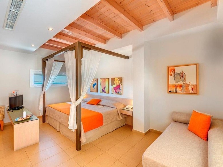 Hotel Nissaki Beach