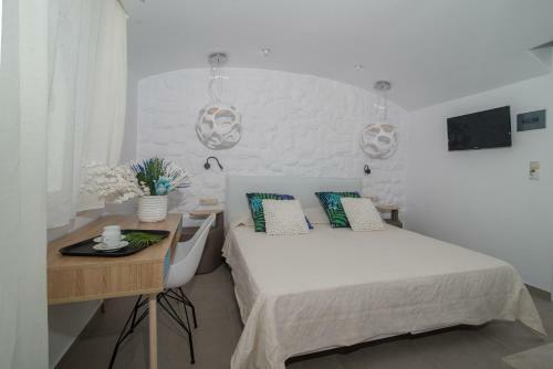 Spiros Hotel