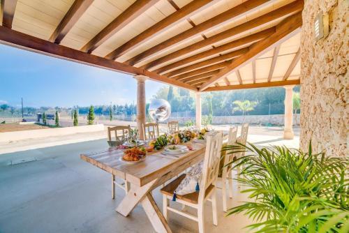 Costitx Villa Sleeps 8 Pool Air Con Wifi