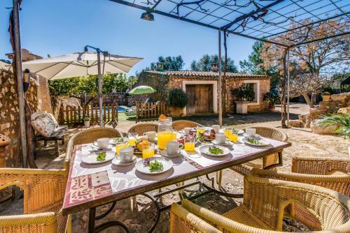 Costitx Villa Sleeps 8 Pool Air Con Wifi