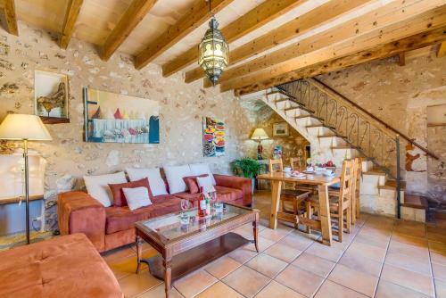 Costitx Villa Sleeps 8 Pool Air Con Wifi