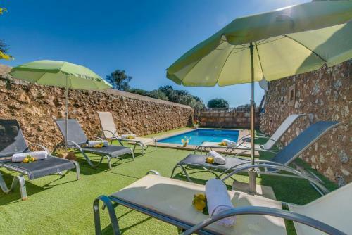 Costitx Villa Sleeps 8 Pool Air Con Wifi