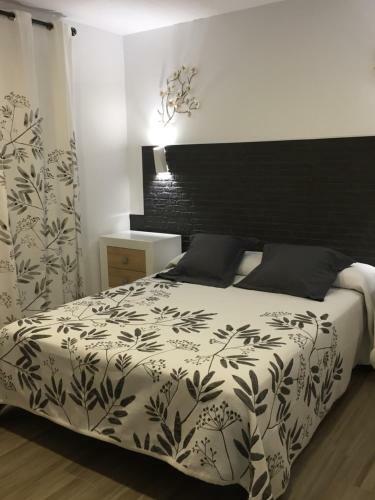 Apartamentos Mirasierra Plaza