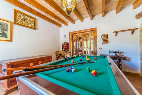 Ullaro Villa Sleeps 9 Pool Air Con Wifi