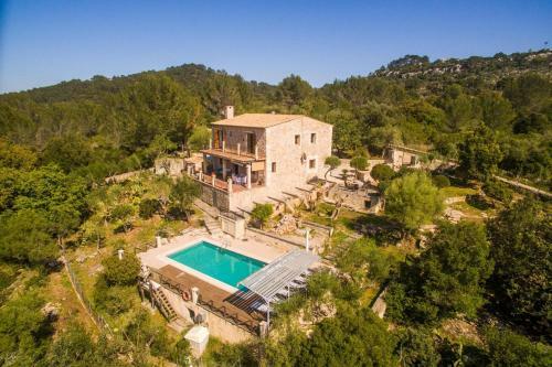 Ullaro Villa Sleeps 9 Pool Air Con Wifi