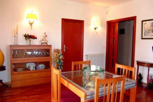Cubelles Villa Sleeps 10 Pool
