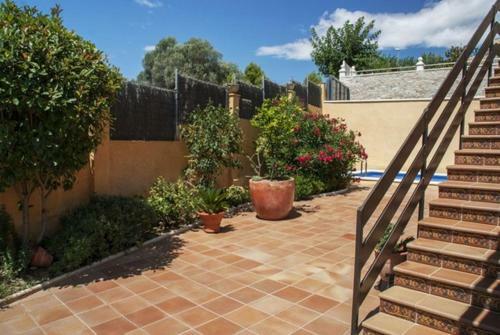 Cubelles Villa Sleeps 8 Pool Wifi