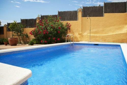 Cubelles Villa Sleeps 8 Pool Wifi