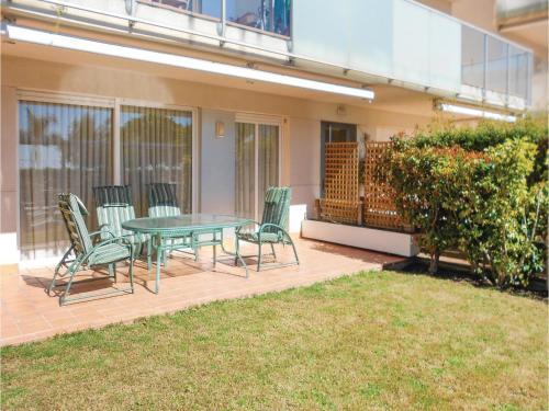 Four-bedroom Apartment In Cubelles