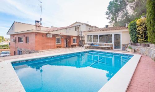 R16 Casa Fausto