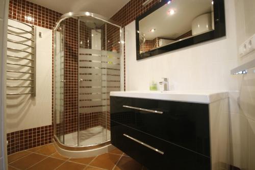 Apartamentos Casas Colgadas