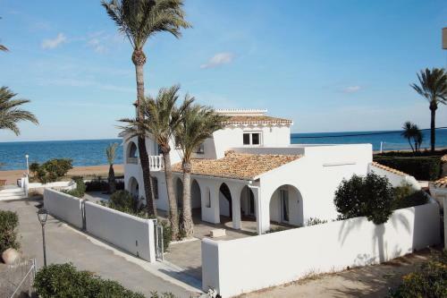 Villa El Oasis 1� L�nea Playa