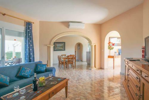 Setla Villa Sleeps 8 Air Con Wifi
