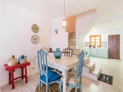 Three-bedroom Holiday Home In Campello