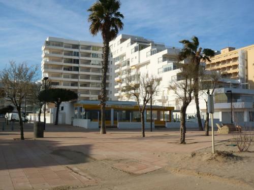 Apartamento Marenostrum 2-3-3