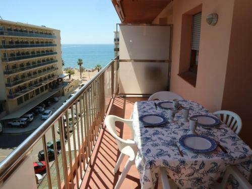 Apartamento Rosas III 6 6