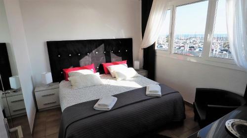 Cristina Port & Beach - Apartment
