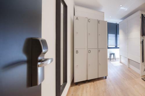 Airhostel Barcelona Airport 24h