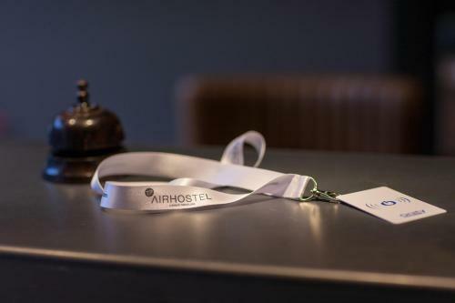 Airhostel Barcelona Airport 24h