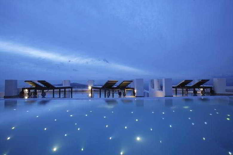 Hotel Above Blue Suites